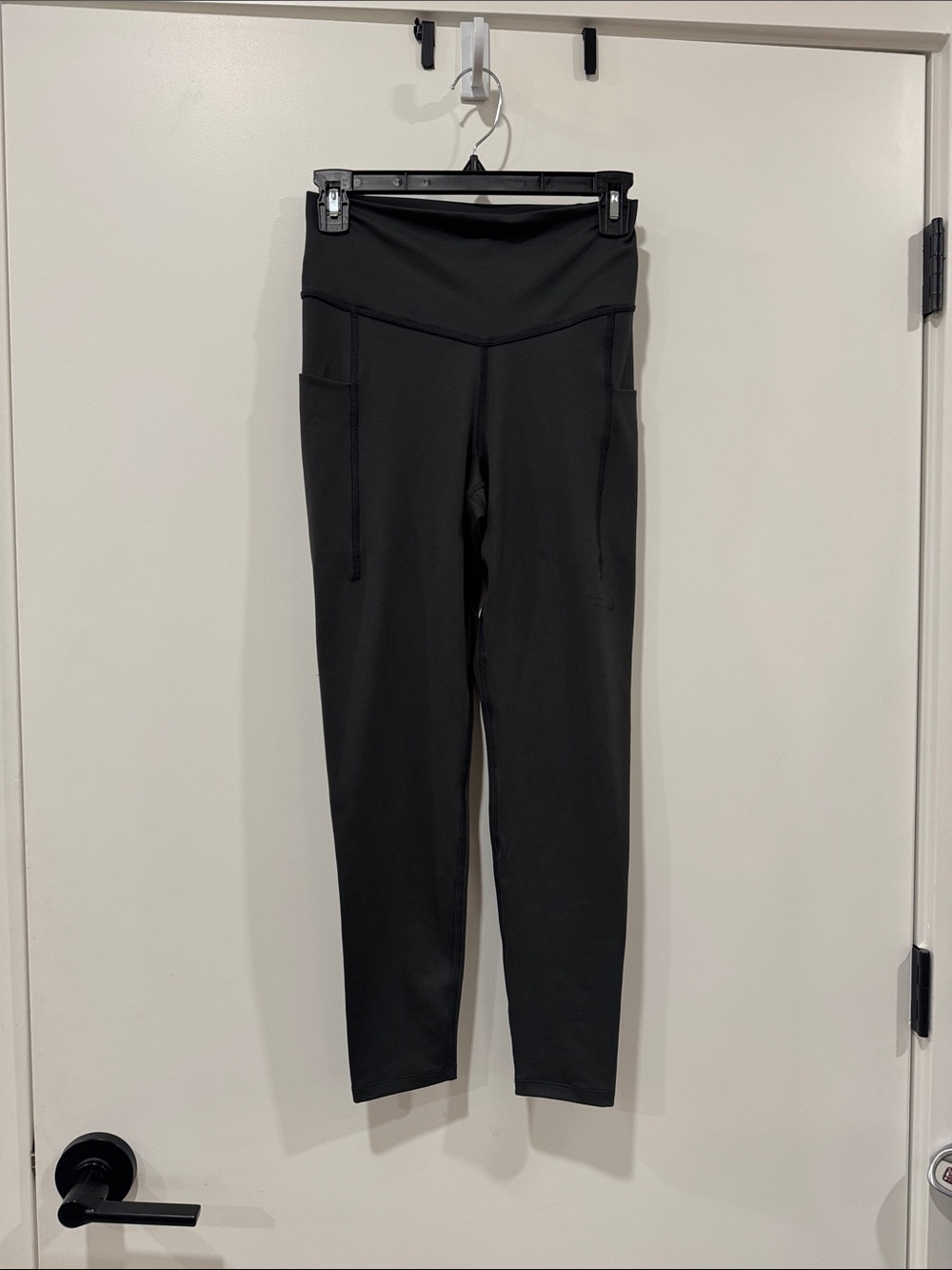 The North Face Black High-Waist Leggings with Side Pockets